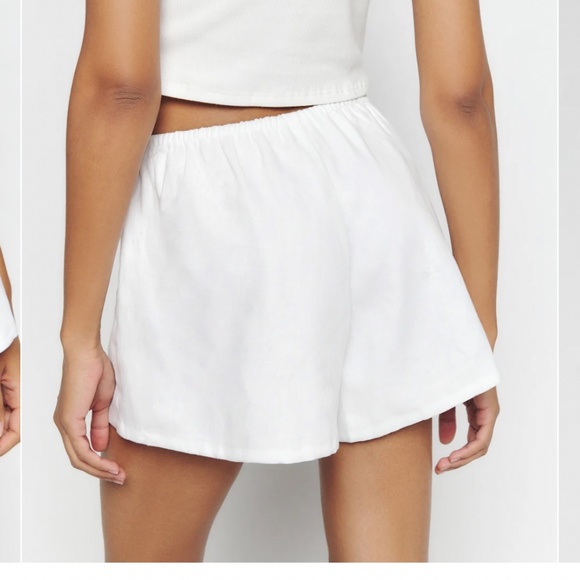 Reformation Zoey Linen Short Ivory - Size M - Picture 2 of 3